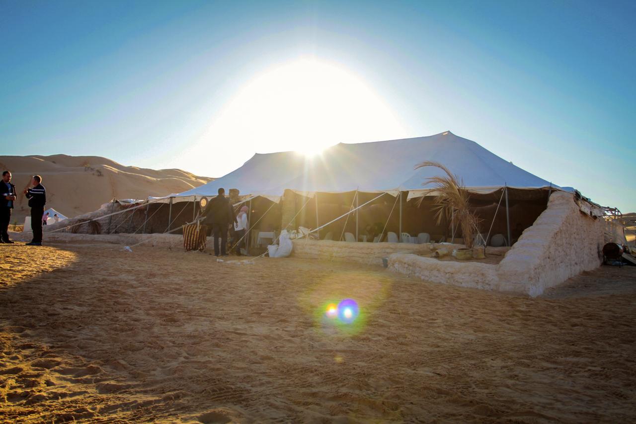 Camp Mars Hotell Douz Eksteriør bilde
